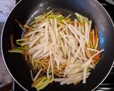 Foto del paso 8 de la receta: Cerdo con salsa guajillo y vegetales salteados