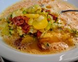 Foto del paso 1 de la receta: TORTILLA Española 🍲con Txistorra y Cebolla larga...!😜
