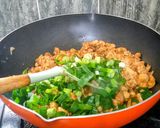 Foto langkah ke 8 dari resep Isian Ayam Jamur untuk Bacang.