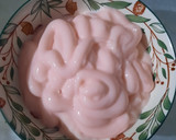 Foto langkah ke 3 dari resep Strawberry Yogurt Bark.