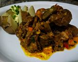 Foto del paso 5 de la receta: OSSOBUCO 🥩en Salsa de Vino🍷y Vegetales...!