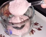 A picture of step 6 of White choco yogurt & Strawberry mousse.