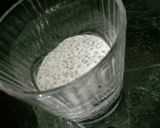 A picture of step 3 of Chia seeds smoothie.