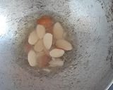 A picture of step 2 of Mixd dryfruit makhana namkeen.