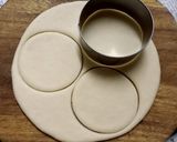 A picture of step 5 of Donuts.