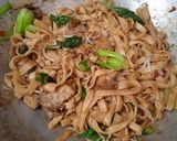 Foto langkah ke 6 dari resep Kwetiau Goreng.