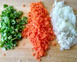 Foto del paso 1 de la receta: Pimientos del piquillo rellenos de carne y queso con salsa española