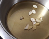 Foto del paso 2 de la receta: Rape en salsa de langostino