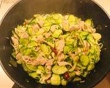 Foto del passaggio 4 della ricetta Insalata d'estate di Maiale e Cetriolo