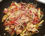 Foto del paso 9 de la receta: Verduras con pollo al wok