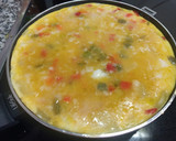 Foto del paso 10 de la receta: Tortilla de patatas, bacalao y pimientos