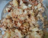 A picture of step 2 of Bhel Namkeen Aalu Parantha.