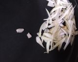 洋蔥鮪魚煎蛋的食譜步驟1照片