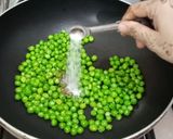 A picture of step 2 of Roasted Green Peas.