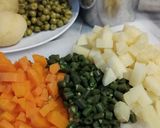 Foto del passaggio 1 della ricetta Insalata russa fatta in casa