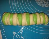 Foto langkah ke 5 dari resep Swirl Pandan Bread (Shokupan).