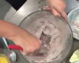 A picture of step 3 of Japanese chocolate chunks cookies.