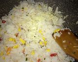 Foto langkah ke 4 dari resep Nasi goreng iris simple.