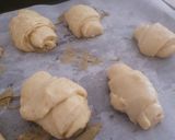 Foto del passaggio 11 della ricetta Brioches sfogliate con lievito madre