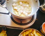 A picture of step 3 of Gobhi Aloo ki sabji 😋😋 cauliflower and potato sabji 😋.
