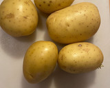Foto del paso 2 de la receta: Ensalada de huevo, patata y cebolla al estilo cubano