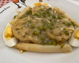 Foto del paso 7 de la receta: Merluza en salsa al vino blanco