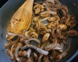 Foto del paso 5 de la receta: Pollo en Crema de Champiñones 🍄‍🟫 (Hongos)