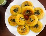 Hình bước làm 3 của món Bánh khoai lang chiên phủ vừng đen