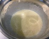 Une image de l'étape 6 de Gâteau moelleux aux pommes et oranges.