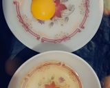 A picture of step 1 of Fried yolk egg.