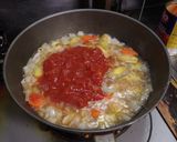 A picture of step 5 of Braised Pork belly and sweet potato with tomato.