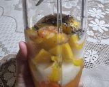Foto langkah ke 2 dari resep Glowing Sunrise Smoothies.