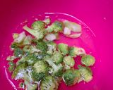 Foto langkah ke 2 dari resep Tumis jamur brokoli.