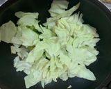 A picture of step 3 of Bacon & Cabbage Ario Orio (non-spicy).