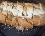 A picture of step 1 of Pull apart garlic cheesy bread.