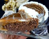 عکس مرحله 11 از دستور کیک تریلیچه شکلاتی با سس قهوه و شکلات 😋😍 کیک تولدم 🥰🥳🎉