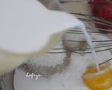 Foto langkah ke 2 dari resep Puding Naga Panggang Mix Roti Tawar dan Santan.
