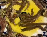 Foto del paso 3 de la receta: Tostas caseras de guacamole con anchoas