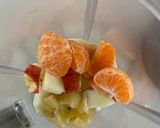 મિક્સ ફ્રૂટ સ્મુધી (Mix Fruit Smoothie Recipe In Gujarati) રેસીપી સ્ટેપ2ફોટો