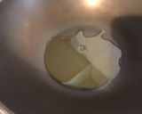 Une image de l'étape 3 de Crème de cèpes à l'ail et persil.