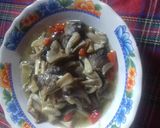 Foto langkah ke 3 dari resep Tumis jamur sawit.