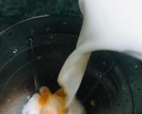 A picture of step 2 of Peach shake.
