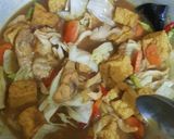 Foto langkah ke 4 dari resep Tongseng Ayam Jamur Tahu.