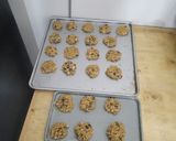 Foto langkah ke 2 dari resep Chocolate nuts palm sugar cookies || kue coklat kacang gula aren.