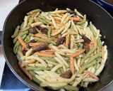 Foto del paso 4 de la receta: Fusilli pugliesi tris con atún y champis