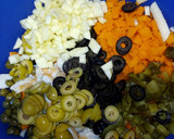 Foto del paso 5 de la receta: Ensaladilla de buey de mar y cangrejo real