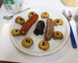 Foto del paso 7 de la receta: Chorizos varios al grill con manzanas