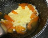 Foto langkah ke 2 dari resep Tan Hua Tang / Sup Tomat Telur.