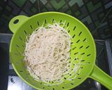 A picture of step 1 of Veg chowmein.