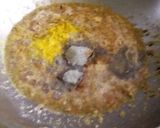 A picture of step 5 of Egg gravy.